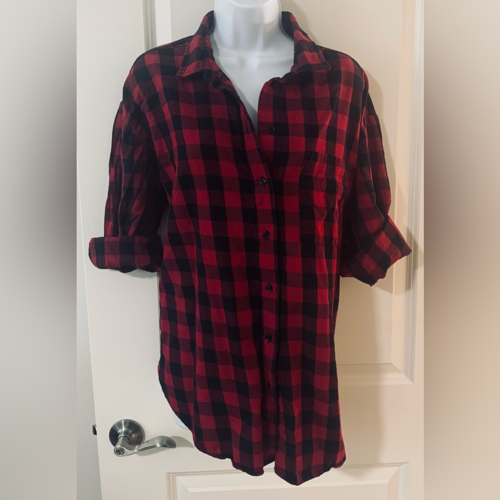 GAP Maternity Red and Black Checkered Shirt